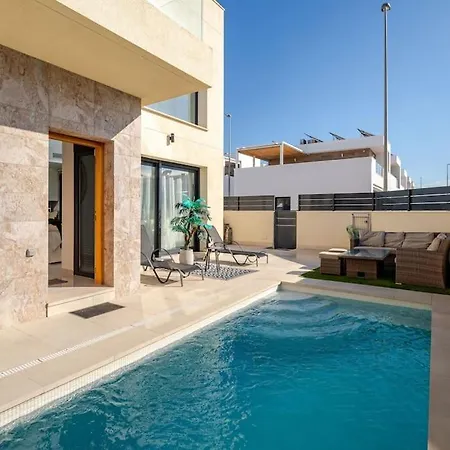 Villa White Diamond Daya Vieja