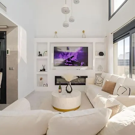 White Diamond Villa *